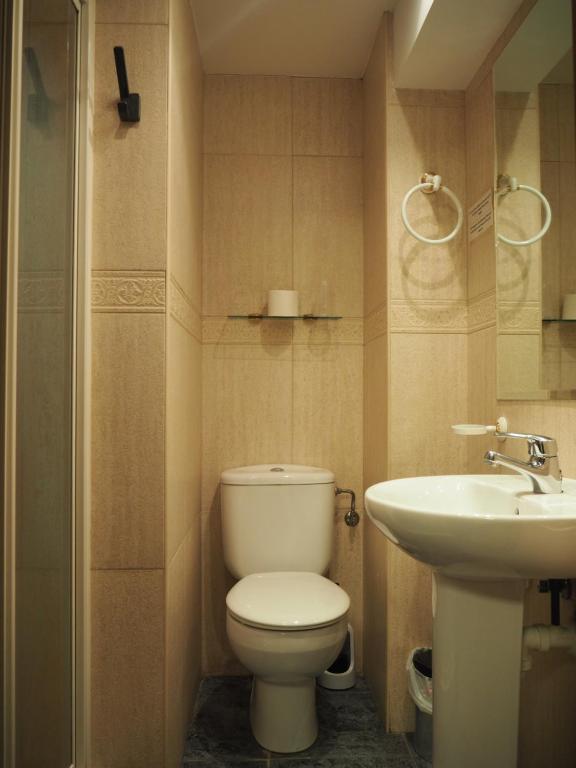 Koupelna v ubytování Hostal Acella