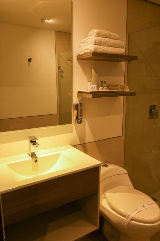 Koupelna v ubytování Hotel Loyds