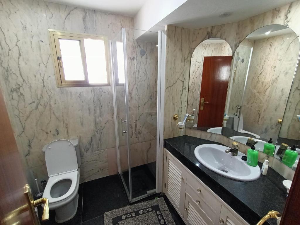 Zdjęcie z galerii obiektu Apartamento cerca de La Caleta w Kadyksie