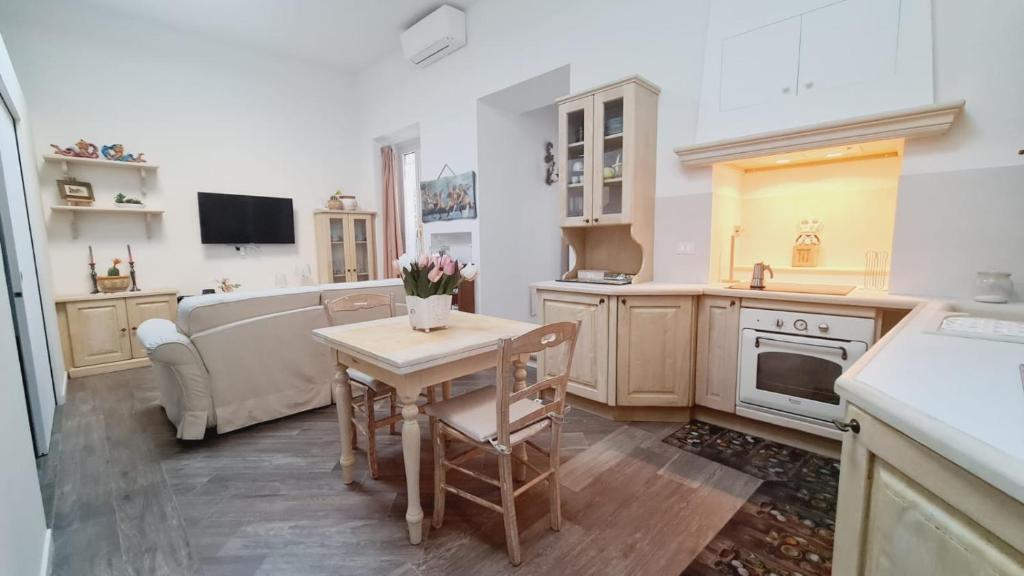 Trastevere rome's heart charming & cozy appartment 2