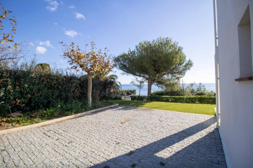 Fotografia z galérie ubytovania Beautiful house with pool 3 terraces and garden v destinácii Fréjus