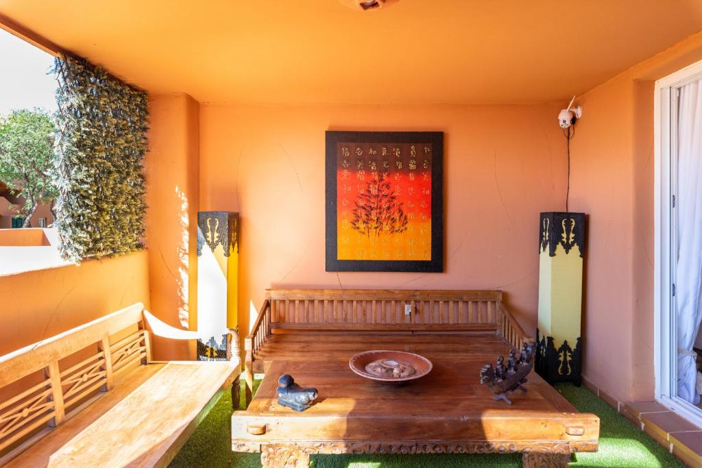 Fotografie z fotogalerie ubytování Los Lagos Golf I Uniquely styled 3 bedroom apartment in Marbella v destinaci Marbella
