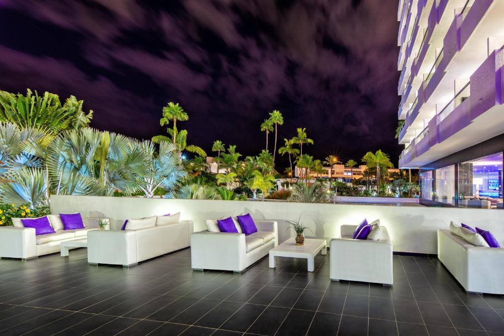 Гостиная зона в Hotel Gran Canaria Princess - Adults Only