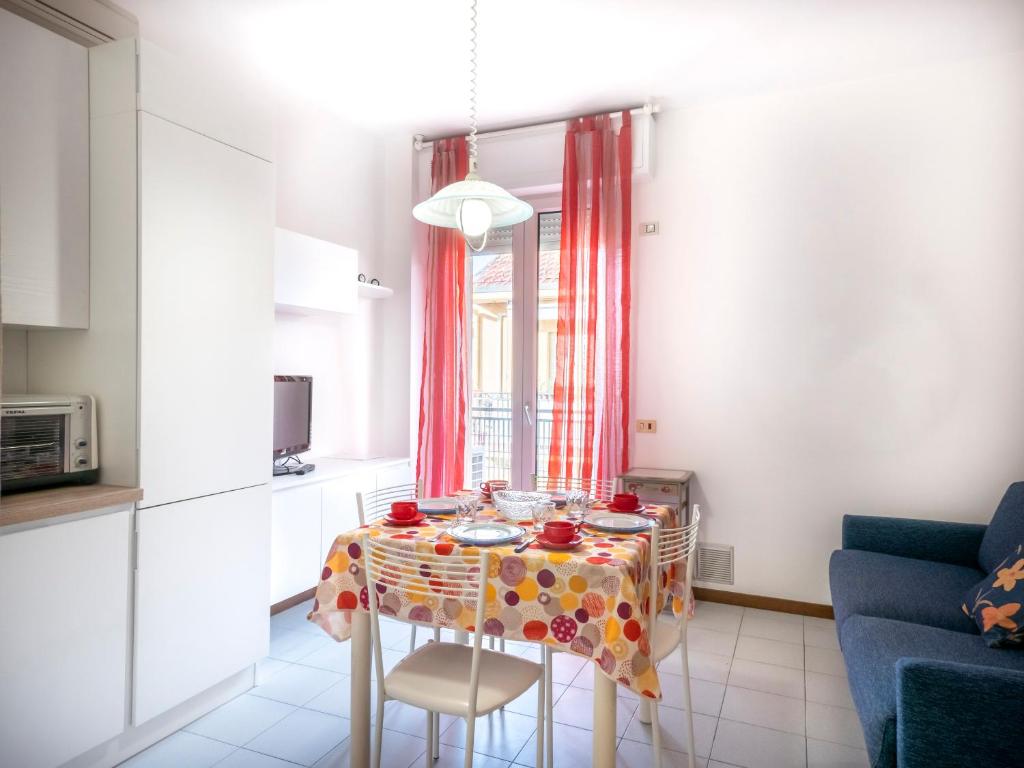 Sunrise Central House - Housity