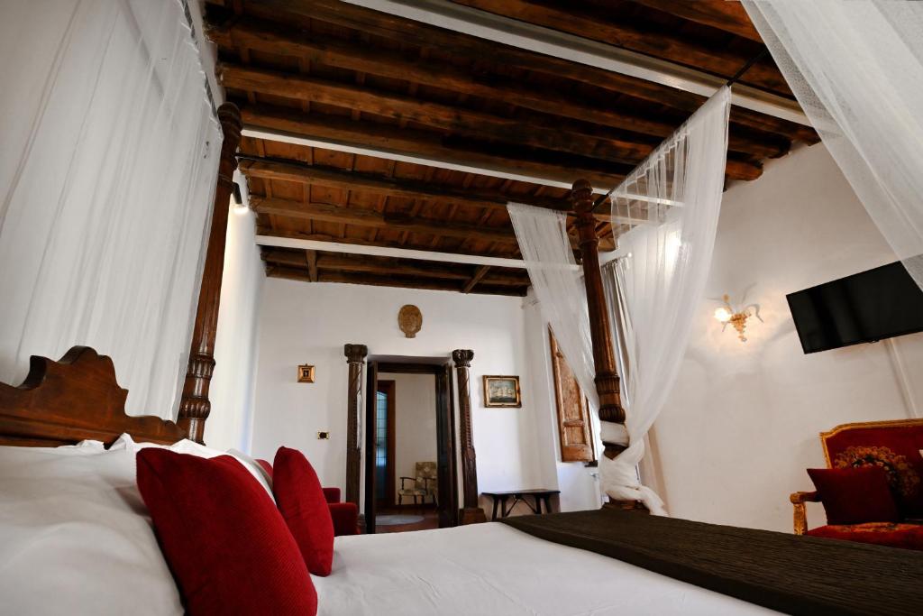 Residenze Romanae - Vicolo dell'Aquila - Family Suite