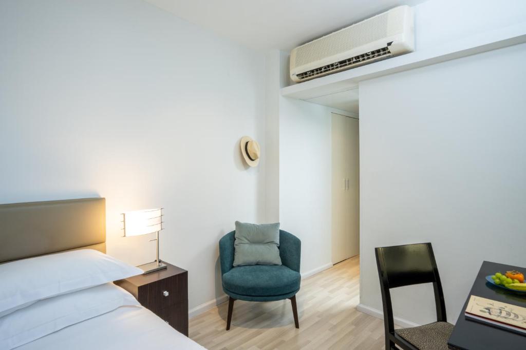 Postel nebo postele na pokoji v ubytování Maxim Design Hotel 3 Star Superior