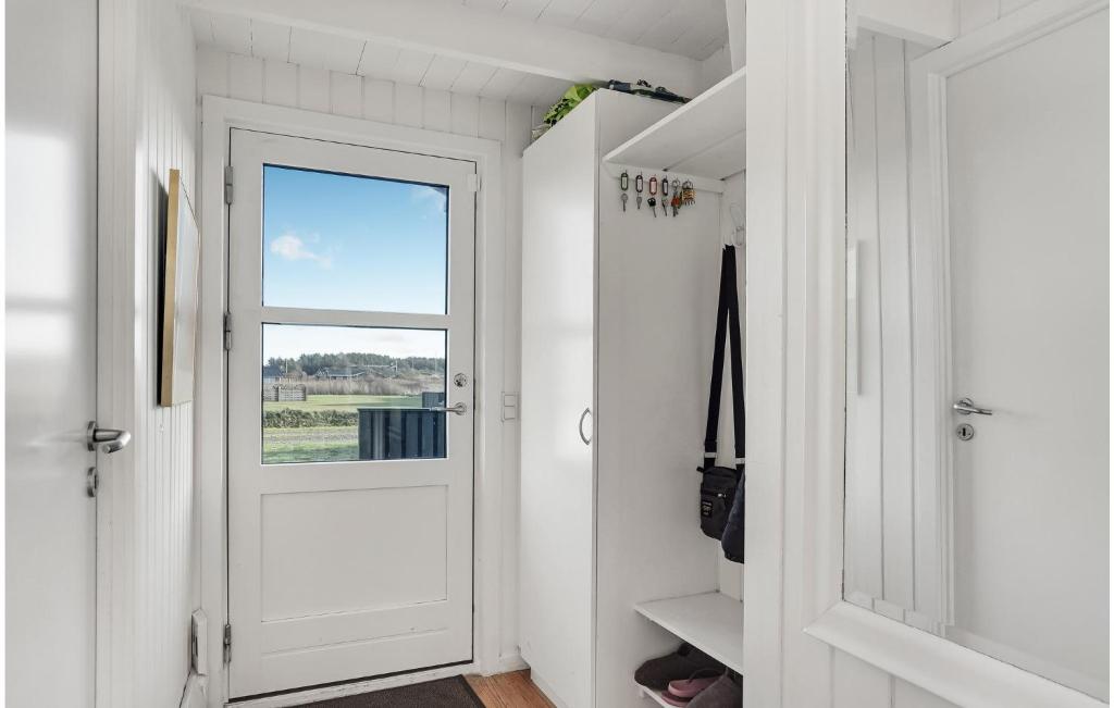 Fotografie z fotogalerie ubytování Amazing Home In Løkken With Kitchen v destinaci Løkken