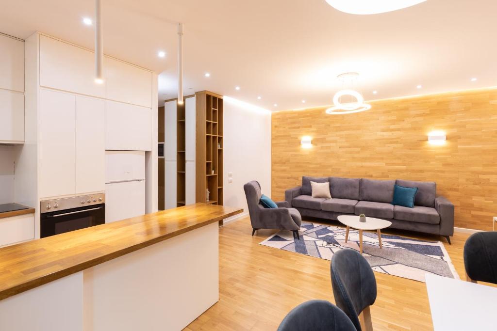 Exclusive 2 Bedrooms Apartment