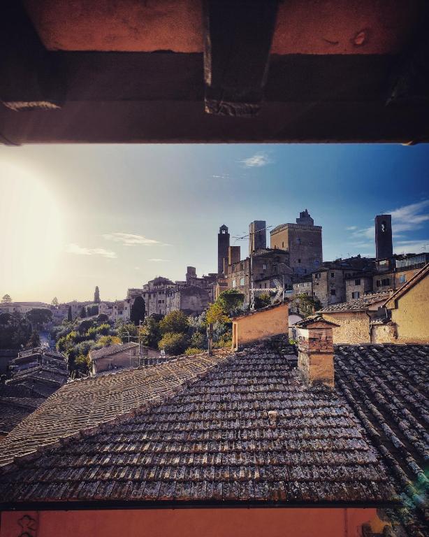 widok z dachu budynku w obiekcie Le Torri San Gimignano Apartments w mieście San Gimignano