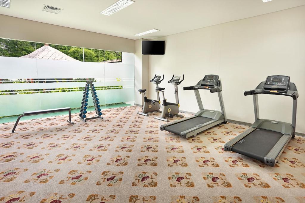 Fitness centrum a/nebo fitness zařízení v ubytování Bali Nusa Dua Hotel
