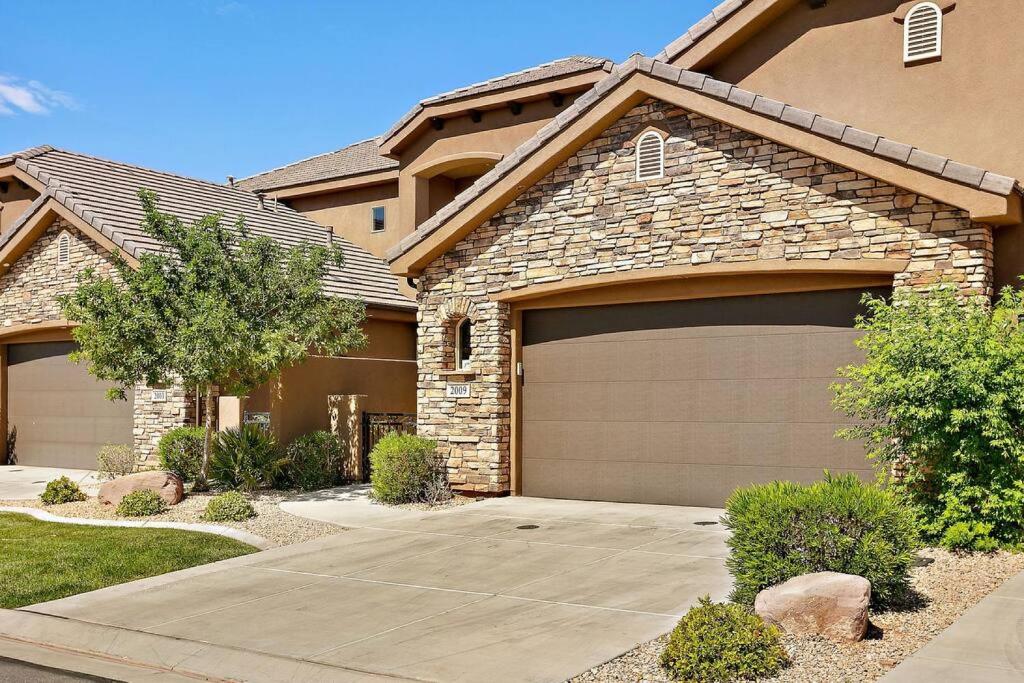 Το κτήριο όπου στεγάζεται  η παραθεριστική κατοικία