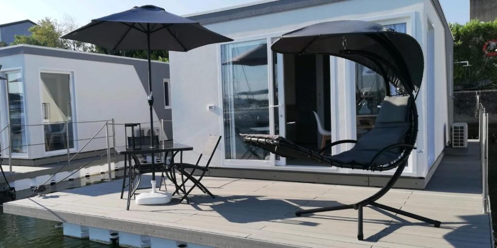 Balkón nebo terasa v ubytování Marina degli Estensi Floating Resort