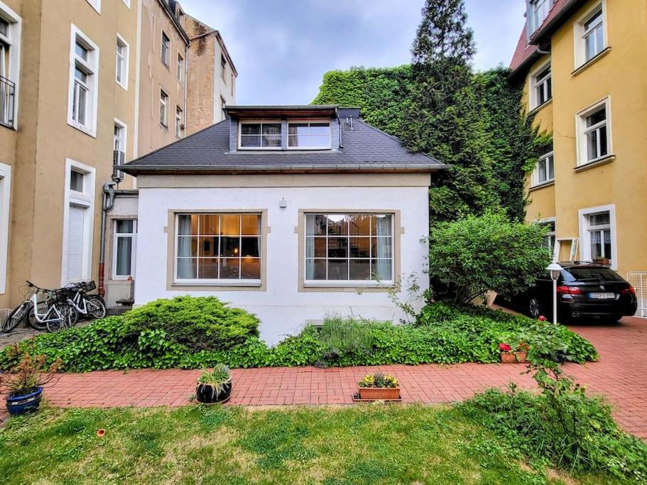 Privates ruhiges Haus im Herzen der Neustadt