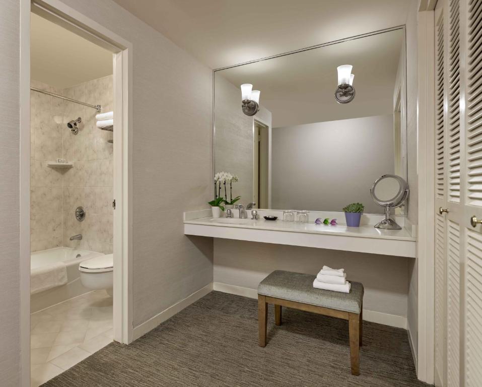 Handlery Union Square Hotel - Premier King Room