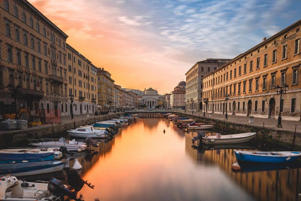 Rifugio Hemingway, Trieste centro con parcheggio - Apartamento De Una Habitación