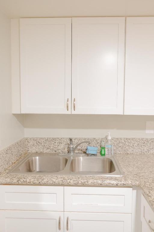 Sherwood Arms Motel - Suite Familiar De Lujo