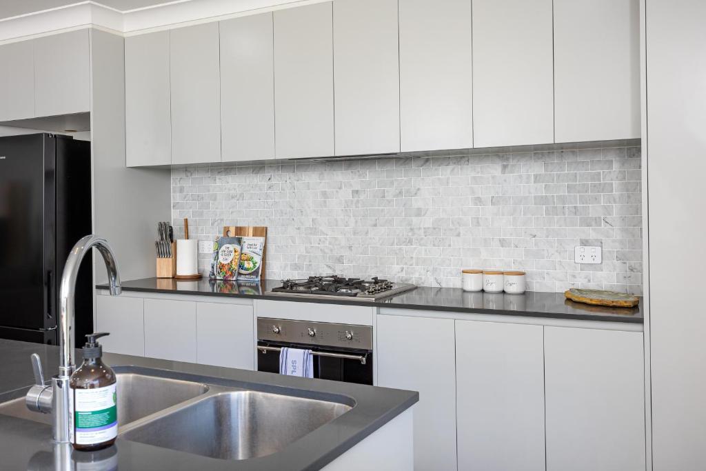 Contemporary Living in the CBD - Three-Bedroom House