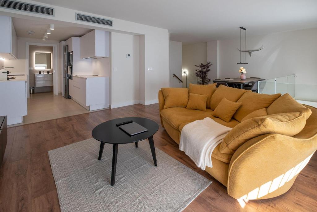 Exclusivo-apartamento-de-diseno-en-Casco-Antiguo, Seville ...