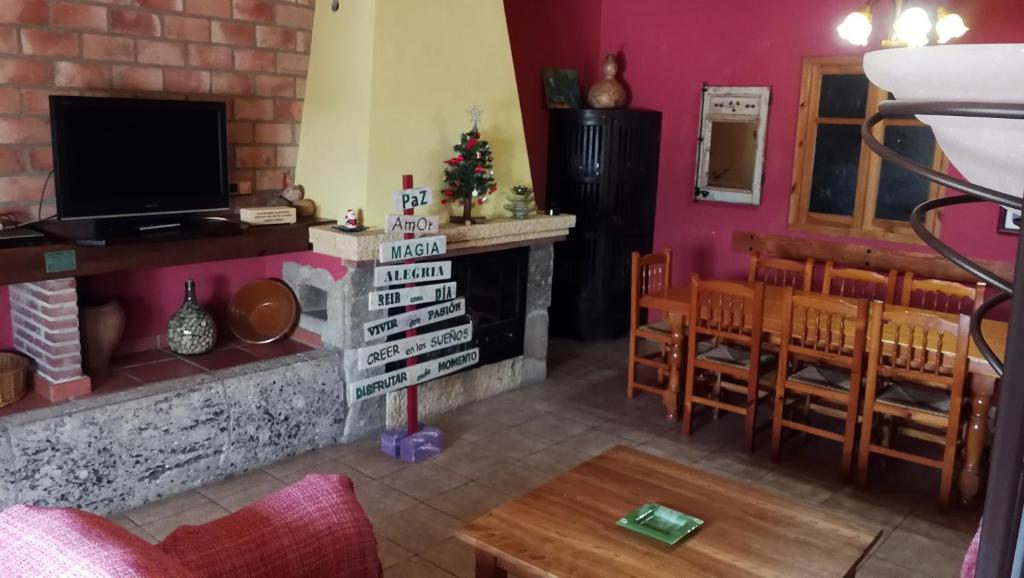 CASA RURAL RIO CABRIEL - Huis Met Vier Slaapkamers