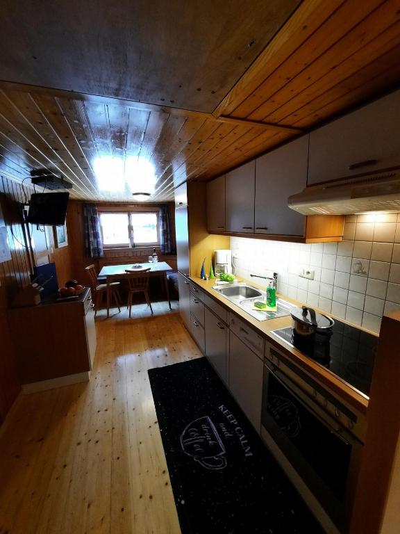 A kitchen or kitchenette at Apartment Dekker