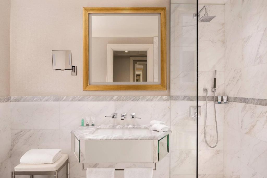 The Westin Palace, Milan - Resim 32