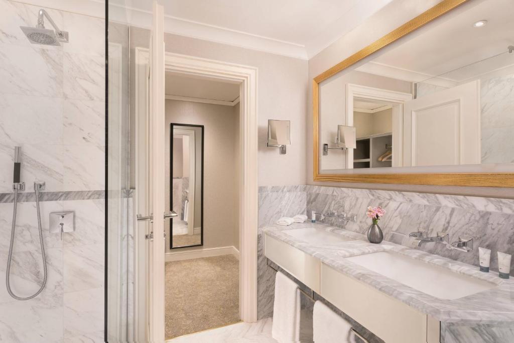 The Westin Palace, Milan - Resim 34