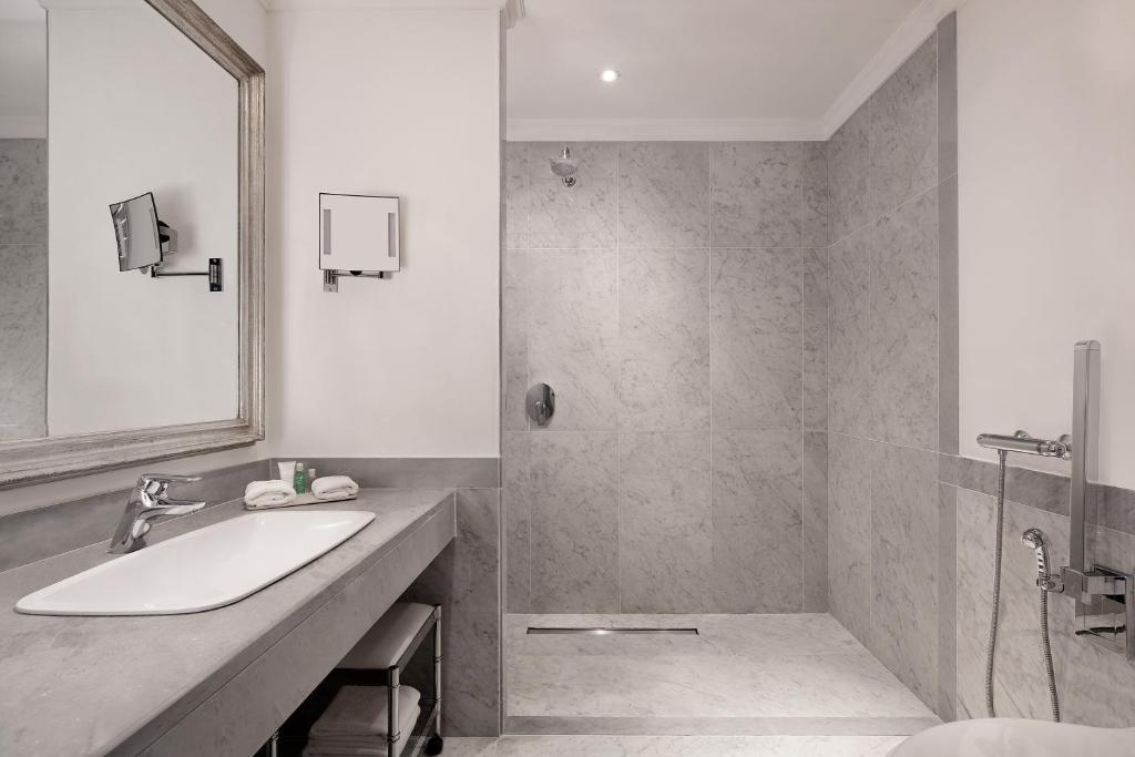 Ванная комната в The Westin Palace, Milan