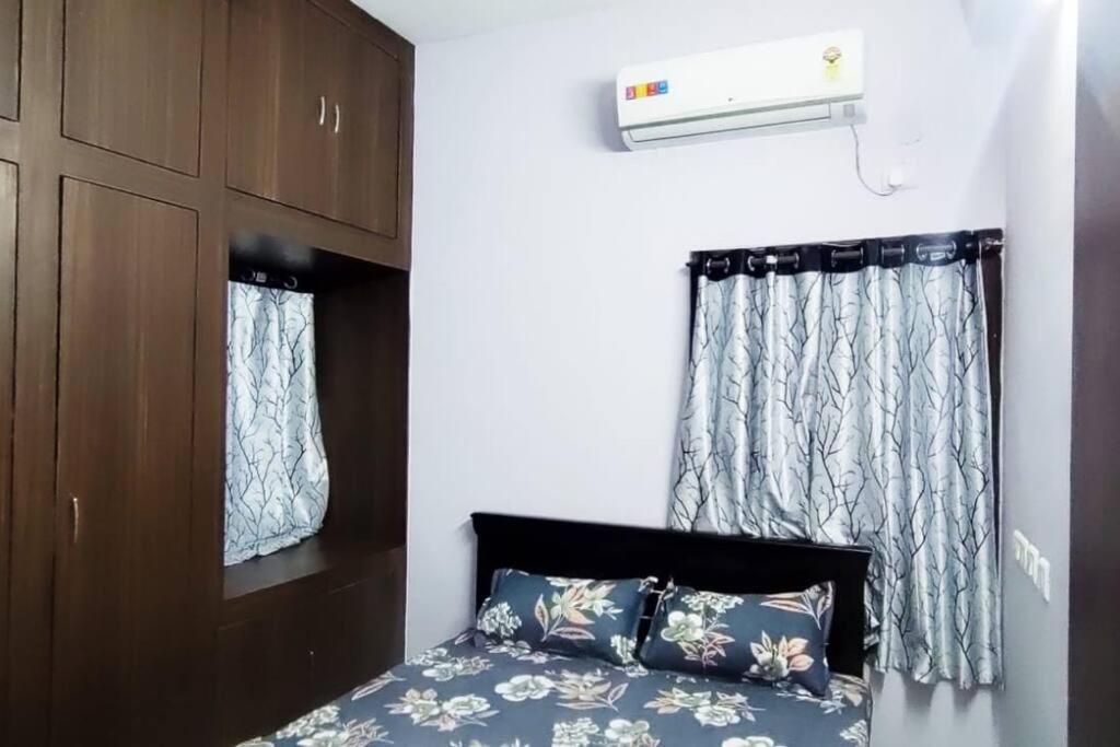 Servostay 2 BHK Home in KPHB in Prime Location - Hizvo