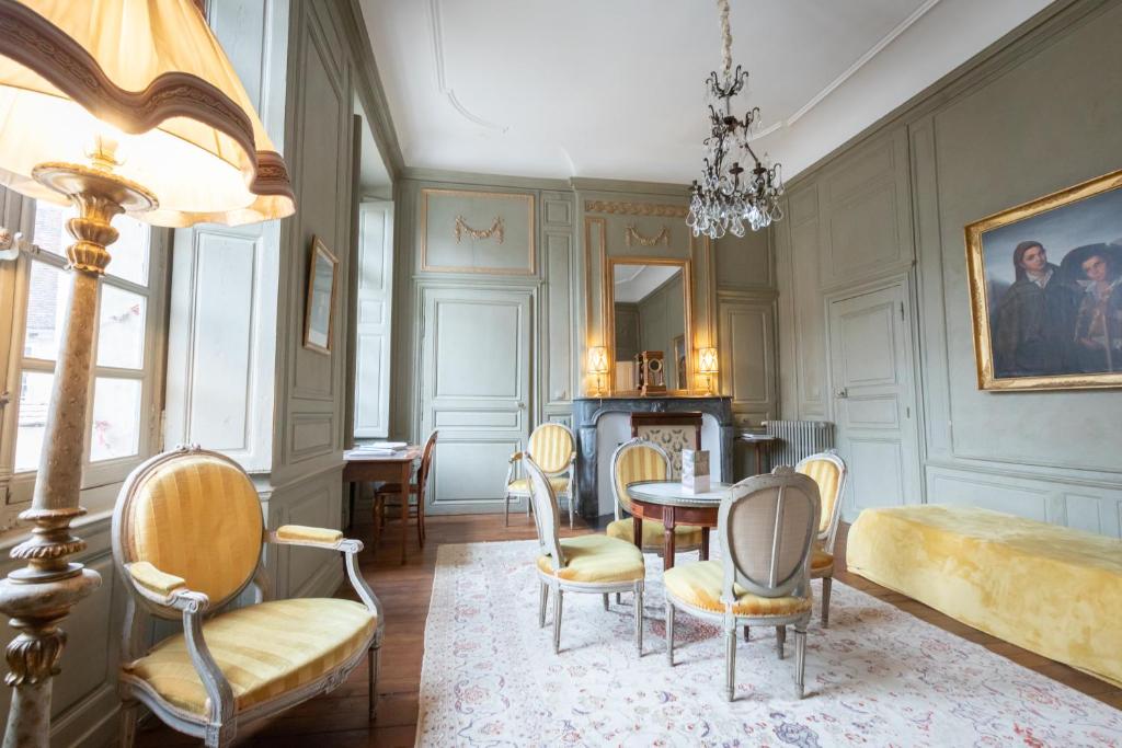 L'Hotel de Panette, Un exceptionnel château en coeur de ville - Suite