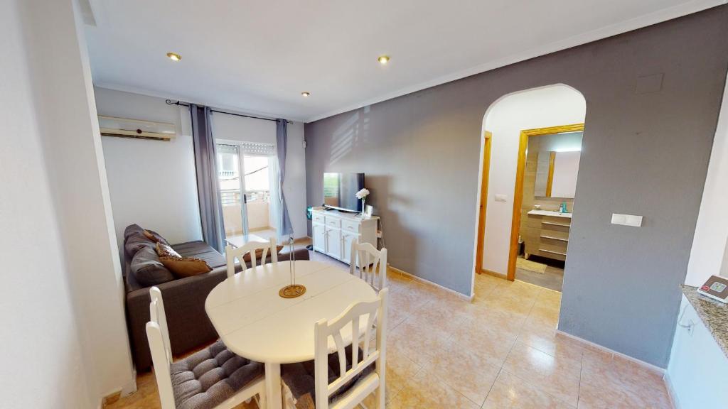 Fotografie z fotogalerie ubytování Well Located 2 Bed Apart For Beaches & All Ameniti v destinaci Torrevieja