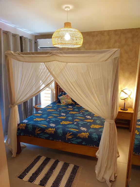 Postel nebo postele na pokoji v ubytování Golden Square Villa & Private Pool