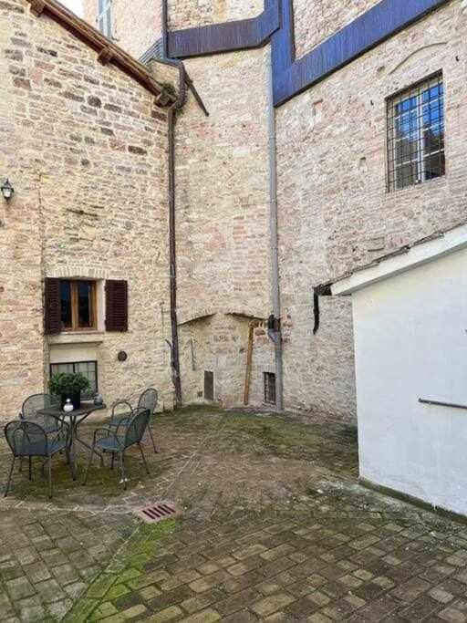 Budynek, w którym mieści się apartament