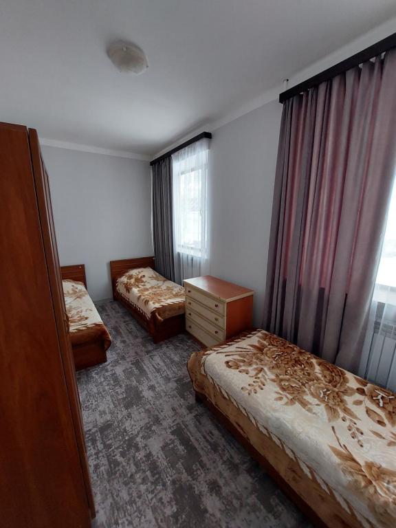 University Hotel Tsakhkadzor - Deluxe Triple Room