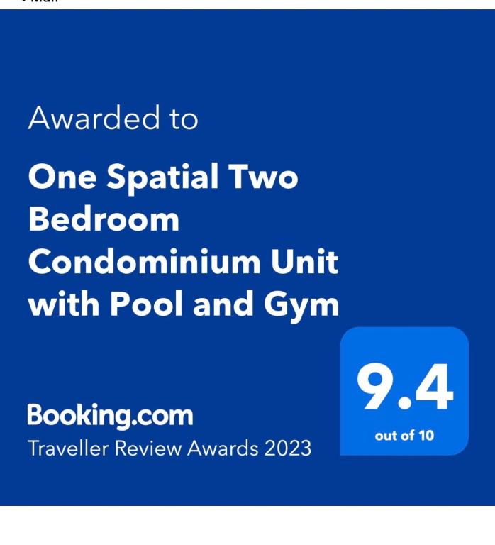 Fotografie z fotogalerie ubytování One Spatial Two Bedroom Condominium Unit with Pool and Gym free Netflix and wifi v destinaci Iloilo City