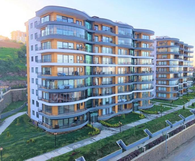 an aerial view of a large apartment building at YALINCAK TERAS 1 SİTESİ in Cimenli