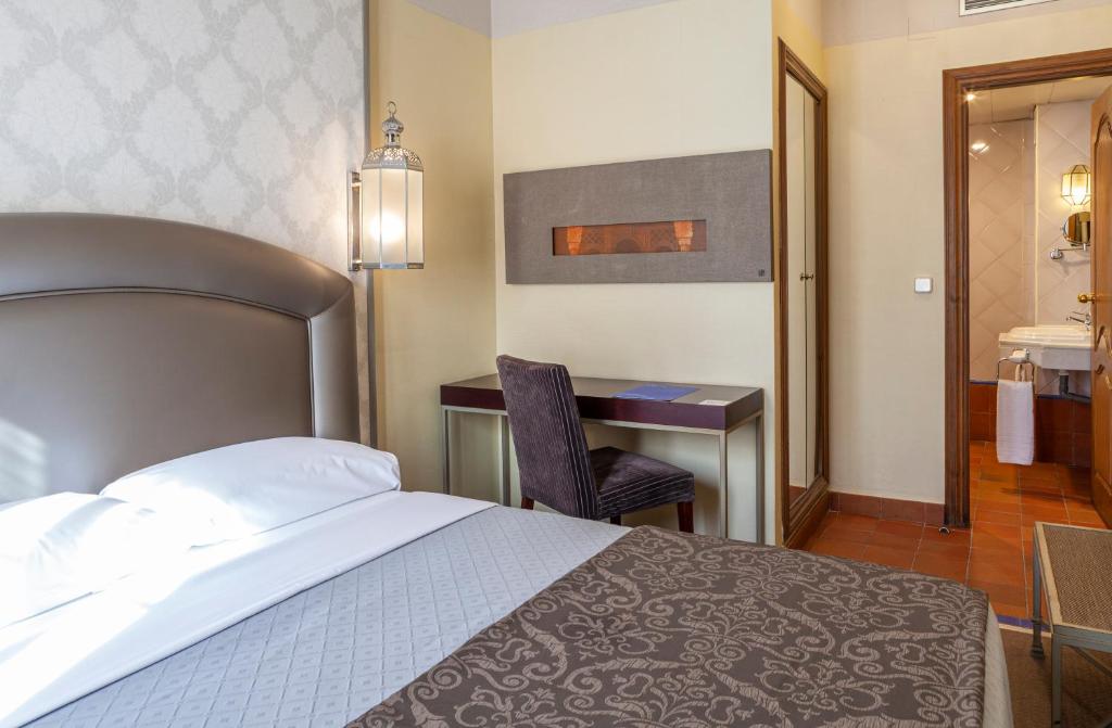 Hotel Macià Alfaros - Resim 37