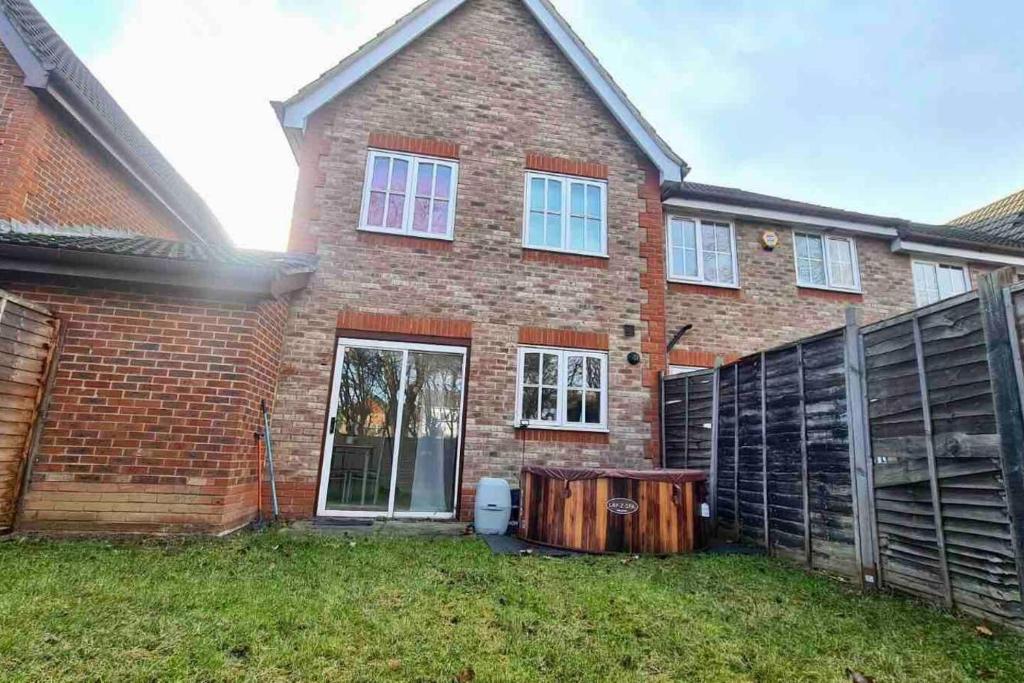 Charming 3Bed House in London with Jacuzzi, London (updated prices 2024)