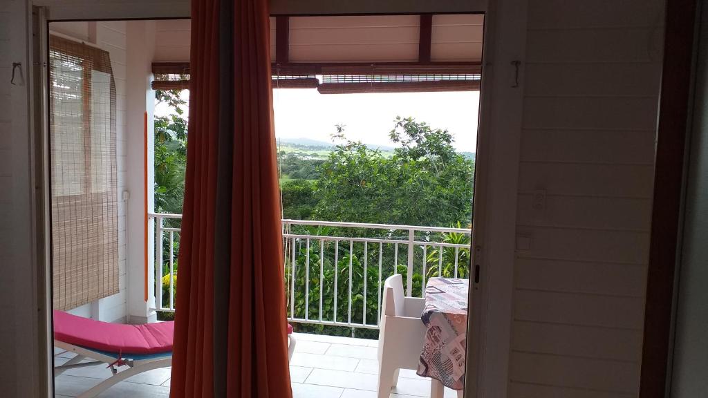 Balkón nebo terasa v ubytování Nouveau logement T2 avec vue sur mer et montagne