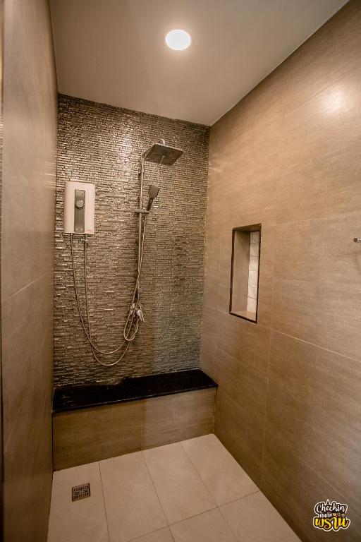 boathouse boutique riverside - Deluxe Room (2 Adults + 1 Child)
