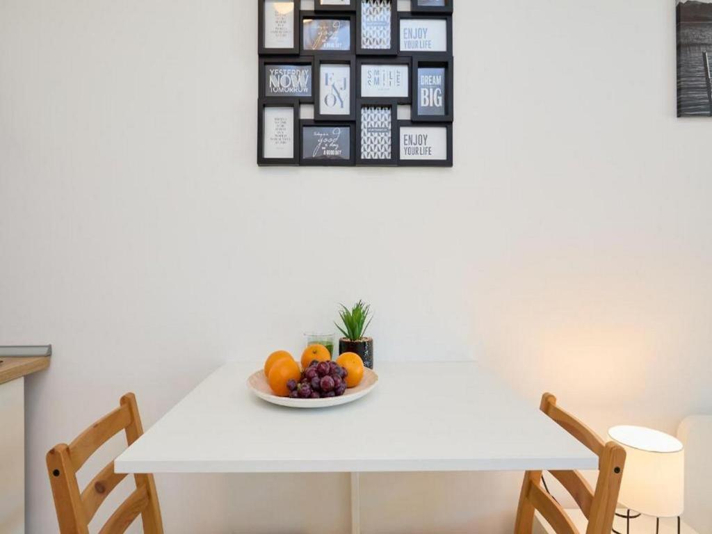 Palm Tree Apartments - 16