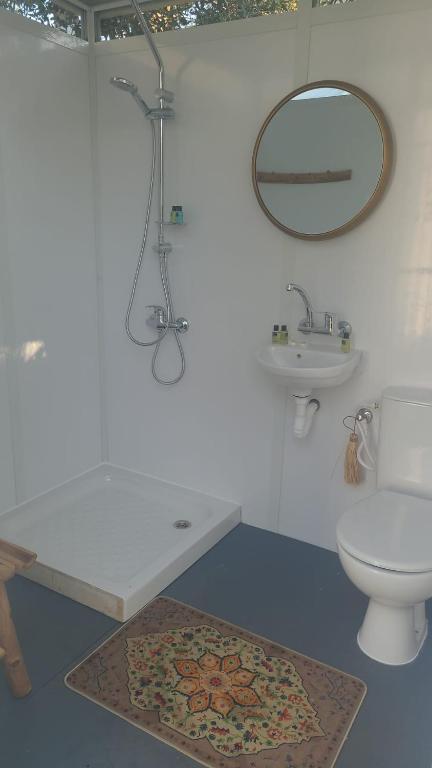 Koupelna v ubytování Helios Luxury Caravan's
