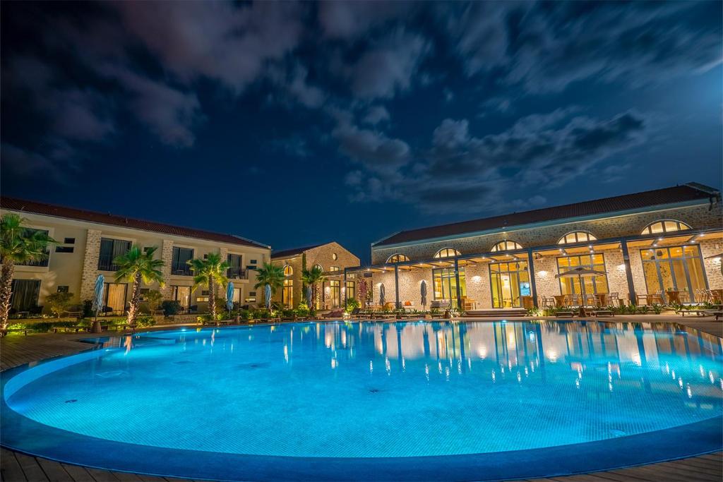 Bazén v ubytování Palaia Hotel Datça nebo v jeho okolí