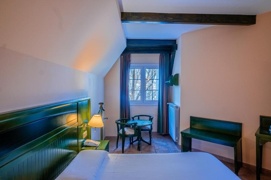 The Mountains Hotel - 