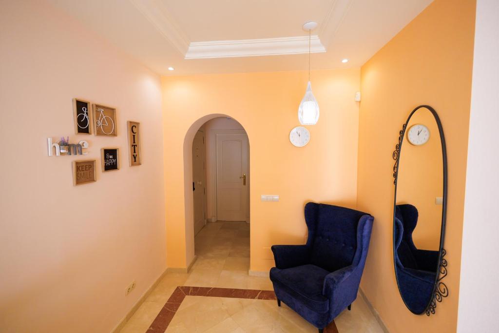 Posezení v ubytování Two-room apartment in Elviria NEAR THE BEACH with parking