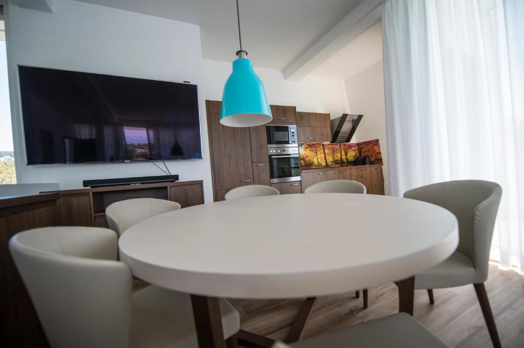Kuchyň nebo kuchyňský kout v ubytování Boutiquehotel Wörthersee - Serviced Apartments