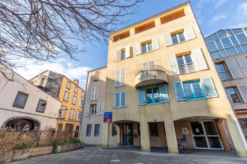 Budova, v ktorej sa apartmán nachádza