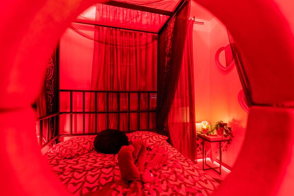 Jacuzzi - Love - BDSM - Extra Luxury - EV chargger - Valentine's Day - Red  Room - Flexible SelfCheckIns 28, Zagreb – posodobljene cene za leto 2024