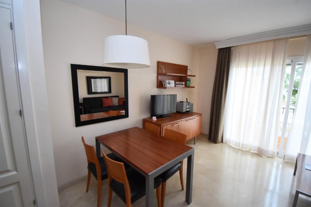Kuchnia lub aneks kuchenny w obiekcie Studio Apt Walking Distance to Beach Wyndham Resor