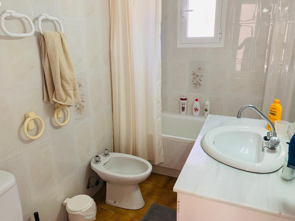 Kúpeľňa v ubytovaní Townhouse Near beach Calahonda