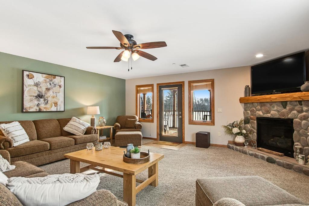 Condo On the Green, Arkdale (updated prices 2024)